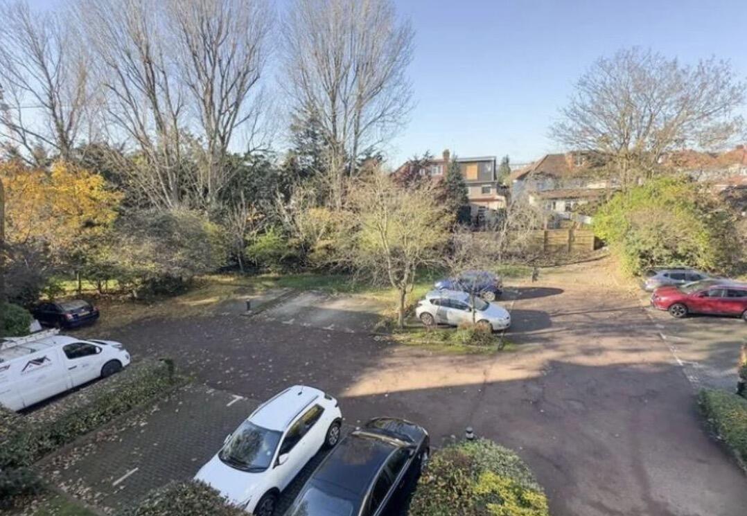 1 bed property in Lampton Road, Hounslow